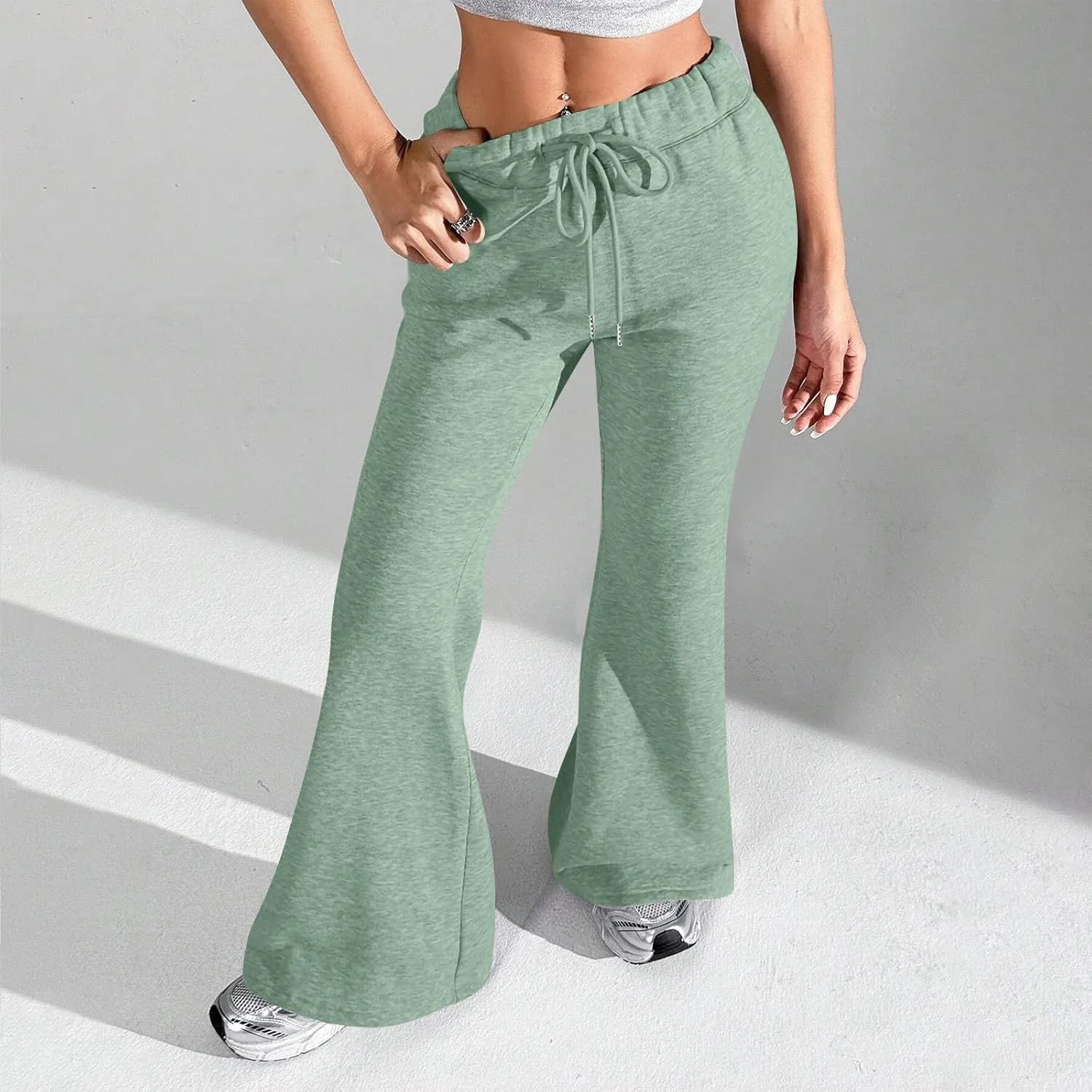 Fleece Lined Sweatpants Women Y2k Flare Wide Leg Yoga Pants with Pockets Loose Fit Elastic High Waisted Track Pants