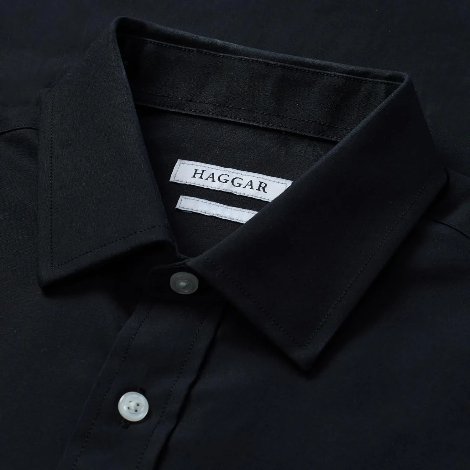 Haggar Men's Premium Comfort Classic Fit Wrinkle Resistant Dress Shirt